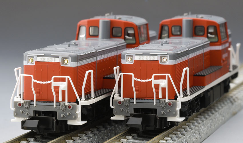 1・3号機の前面とヘッドライト。写真:TOMIX/トミーテック公式商品資料。