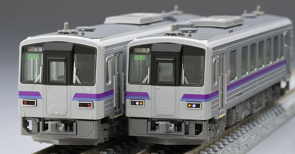 前面の帯・表示と灯火。行先と車番は仕上げ例。写真：TOMIX／トミーテック公式商品資料。