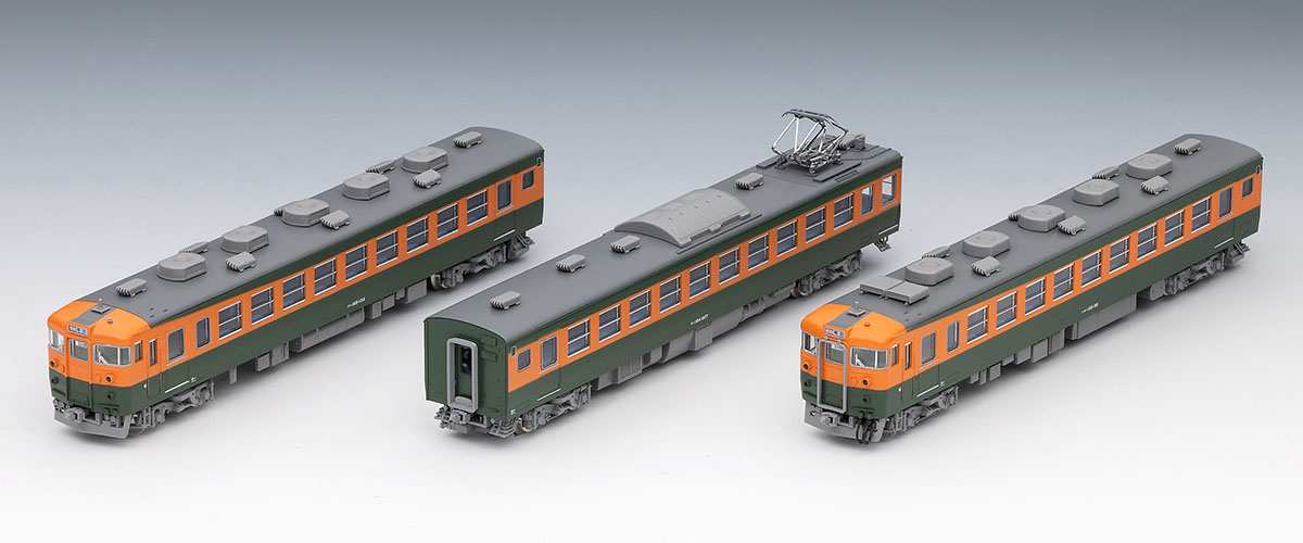 K1-1編成のクハ165-134、モハ164-807(M)、クモハ165-59の3両。模型写真:TOMIX公式商品資料。