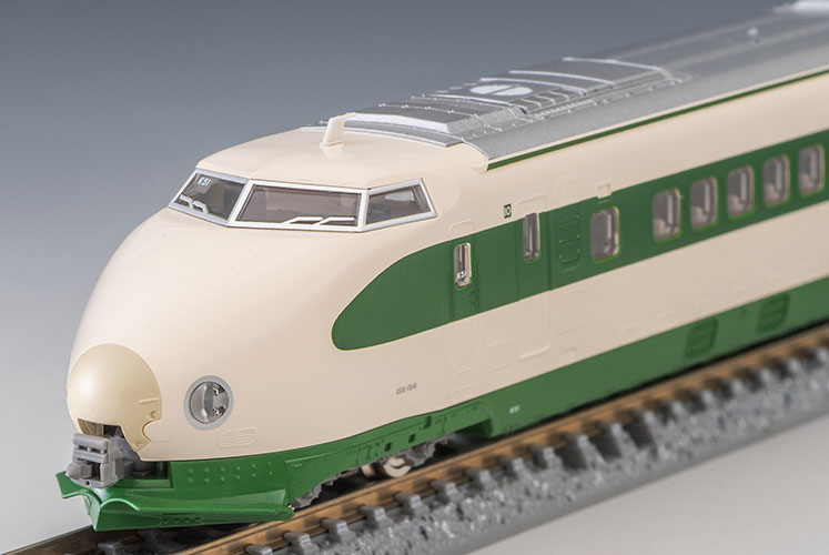 222-1500形前頭部のTNカプラー。模型写真：TOMIX公式商品資料。